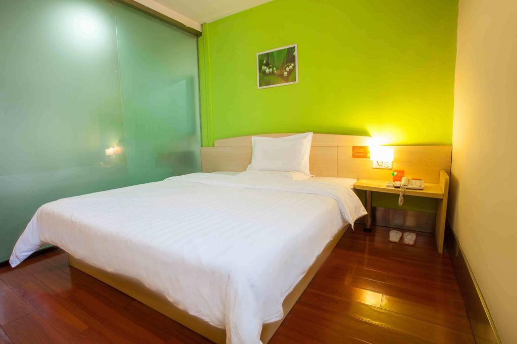 7Days Inn Heyuan Cultrual Palace Renren Le Room photo